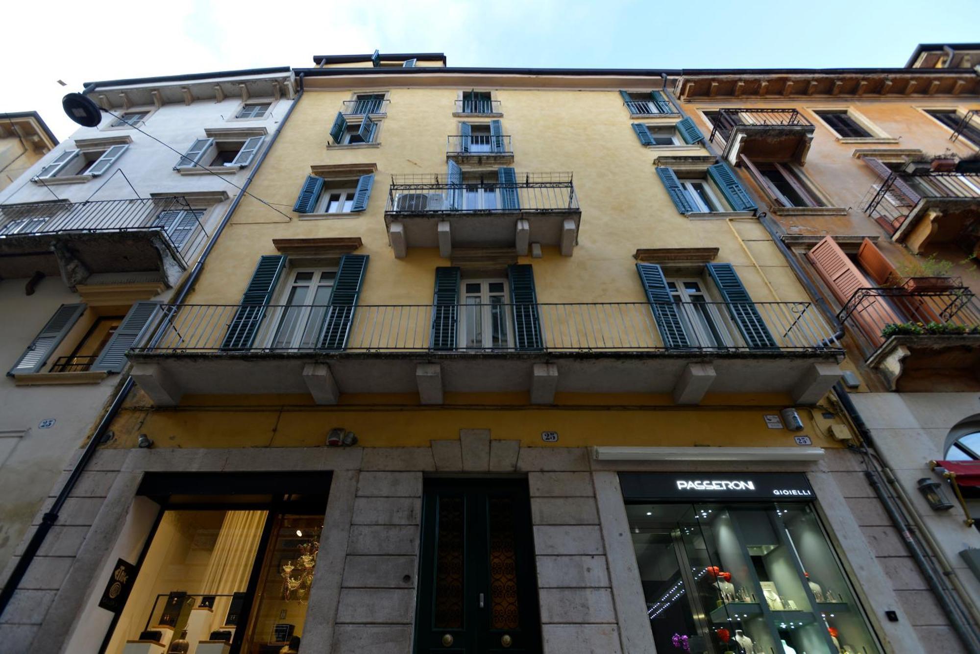 Giallo Dalia By Maison 73 Apartment Verona Bagian luar foto